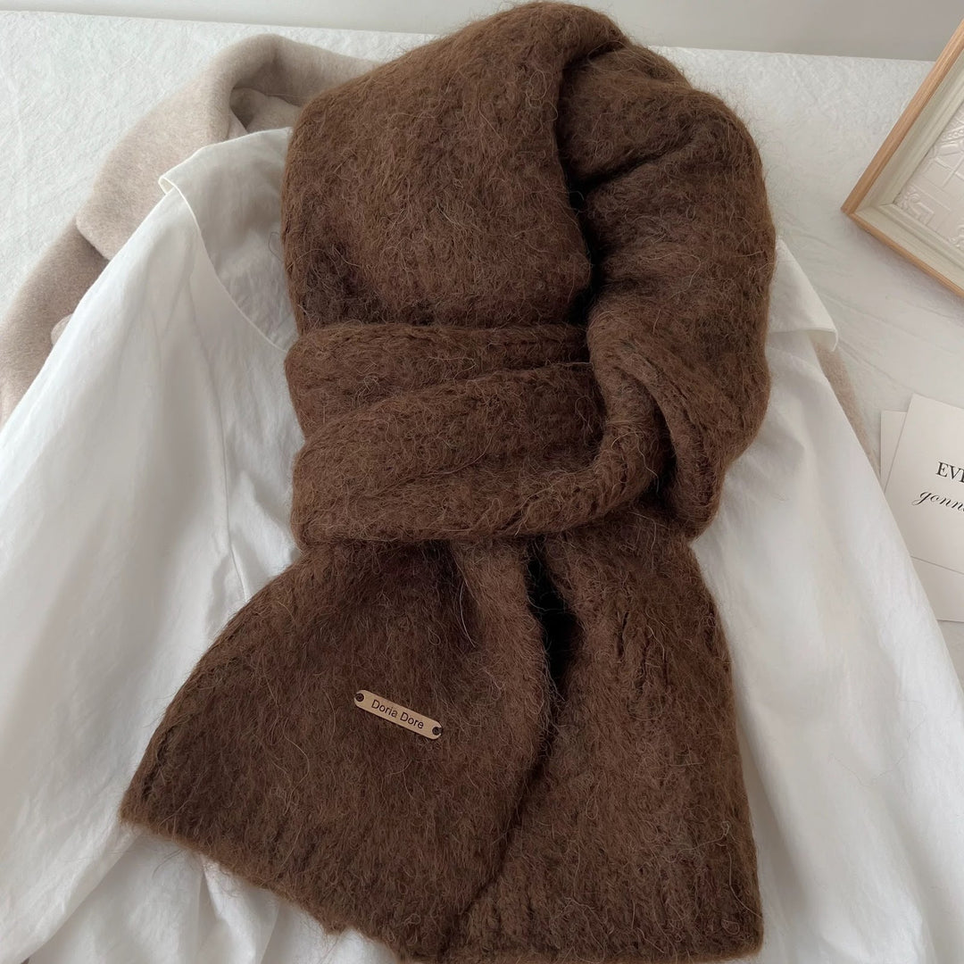 Solid color knitted scarf made of alpaca wool blend