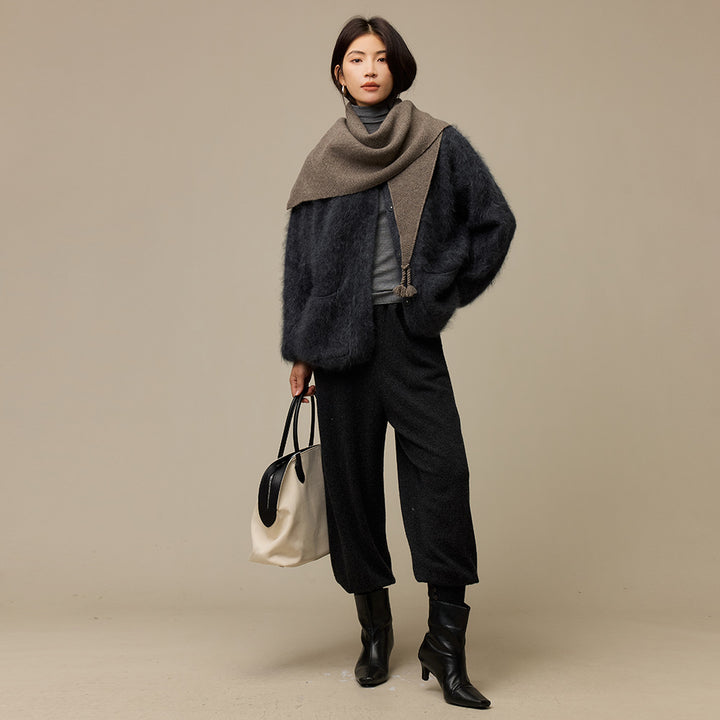 Merino wool triangle scarf, knitted, 147x51cm