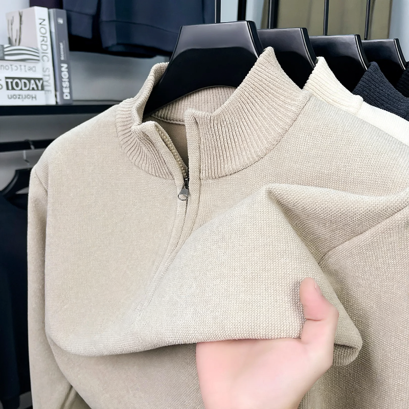 Warmer men's knitted sweater with lining and zipper