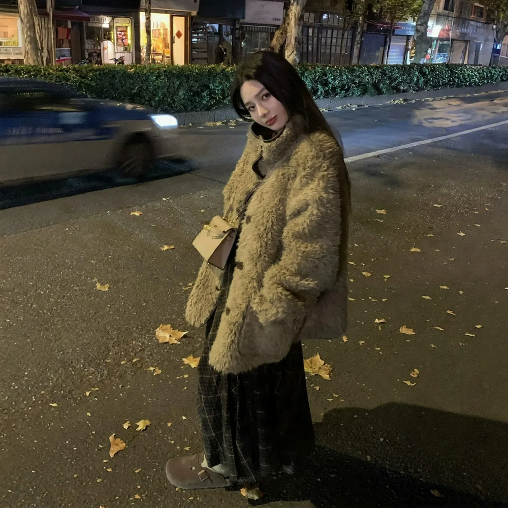 Reversible women's lamb fur imitation jacket, mid-length