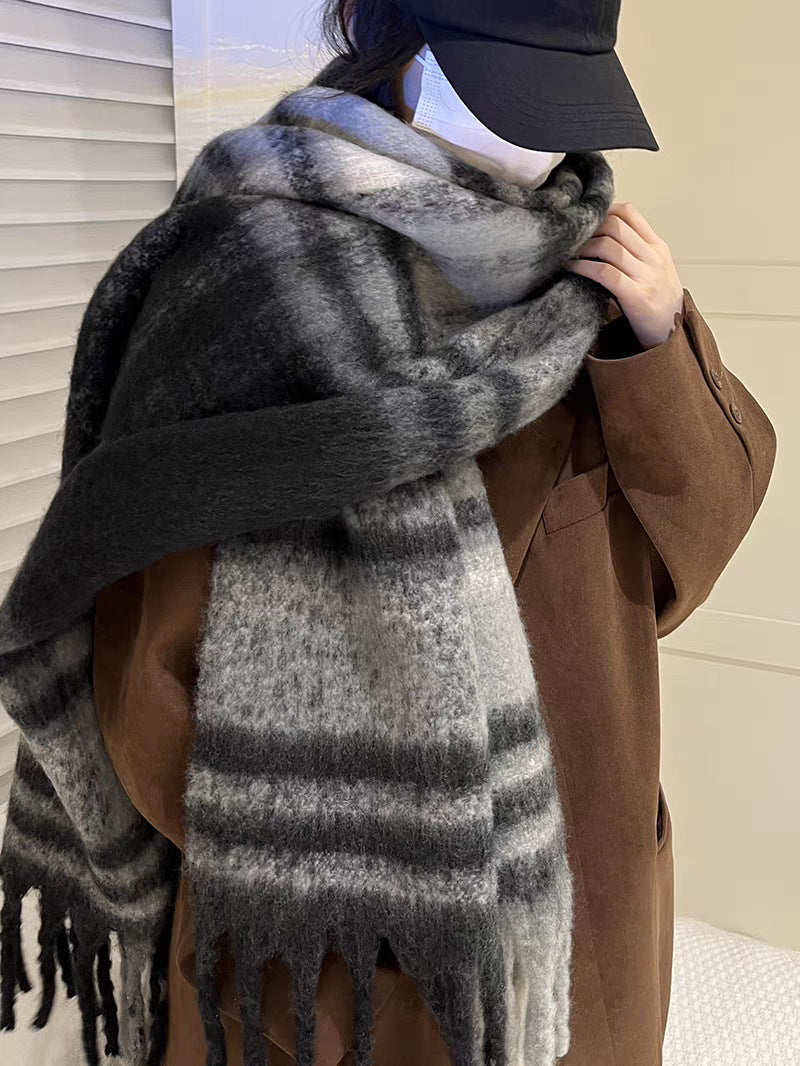 Soft scarf in cashmere look with fringes, 230 cm