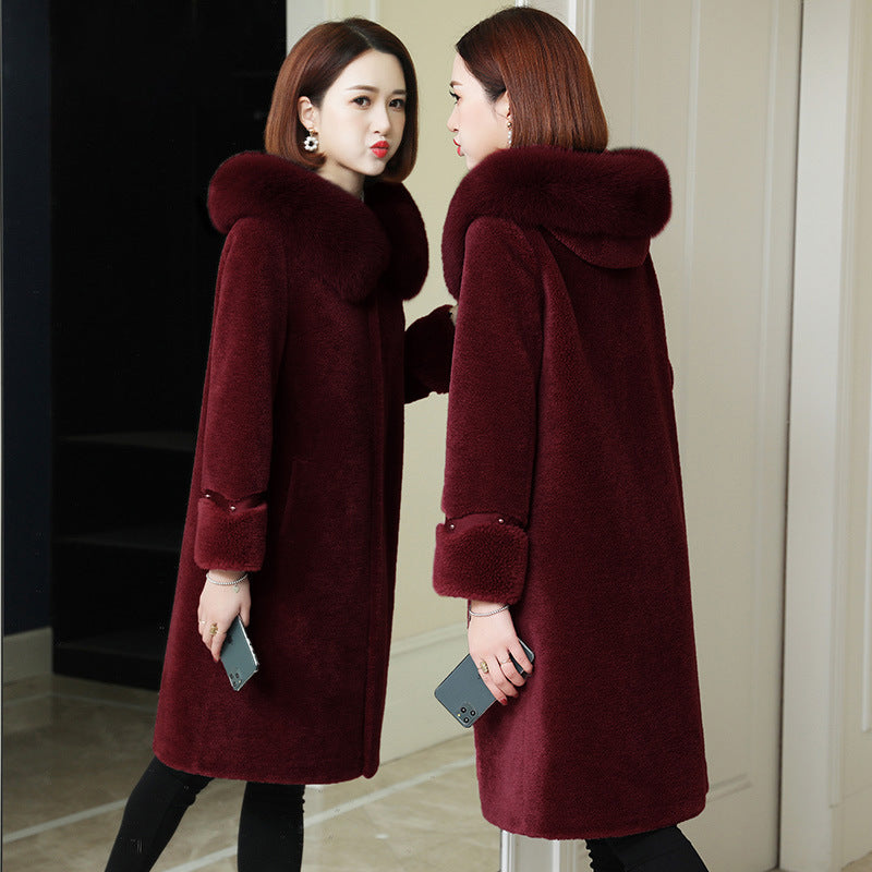 Sheepskin coat with fox fur collar for women