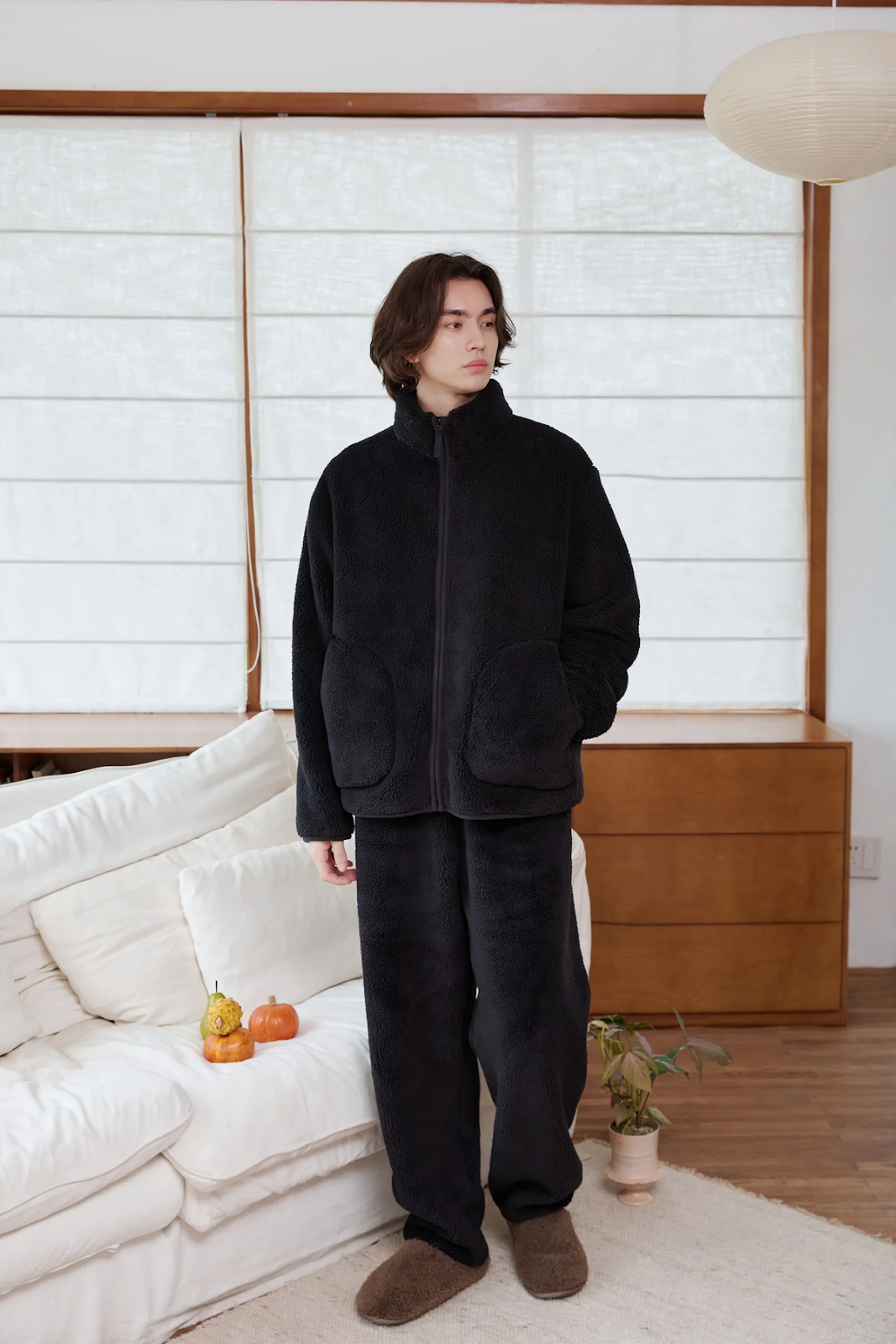 Men's house suit with stand-up collar and zipper
