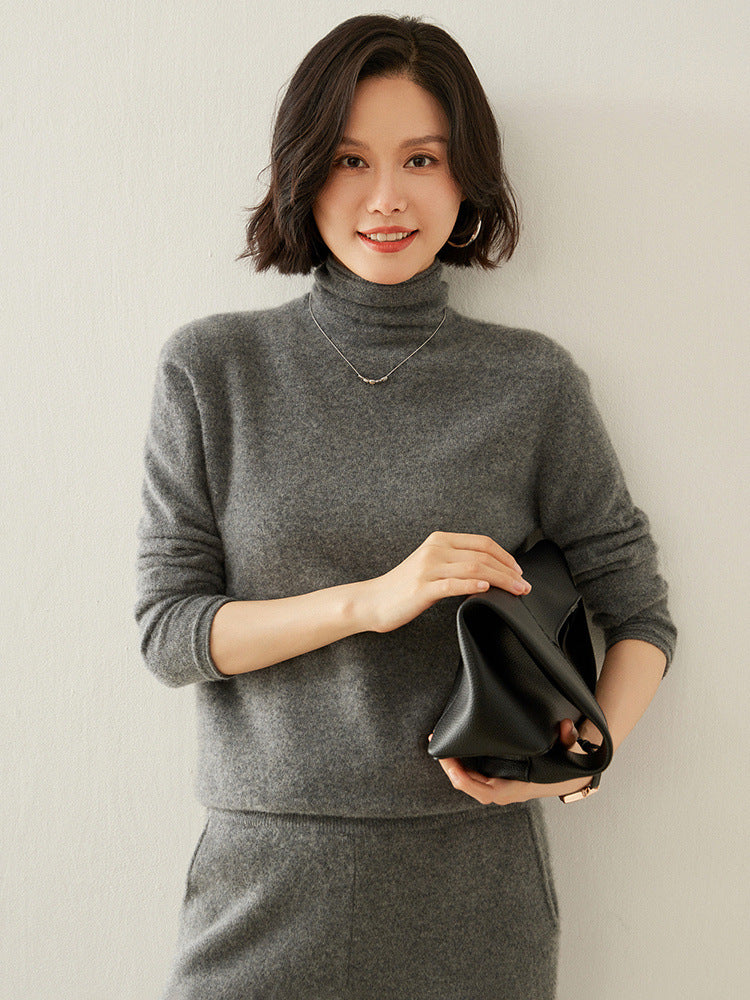 Cashmere sweater with roll neck