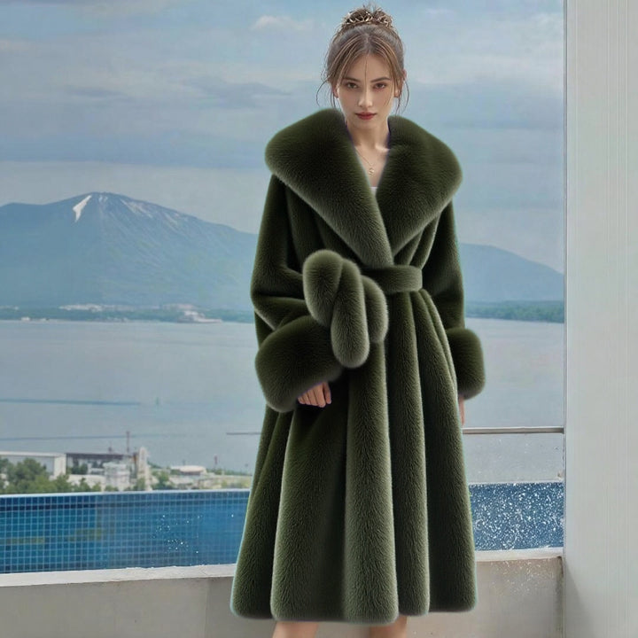 Long women's coat with faux fur collar