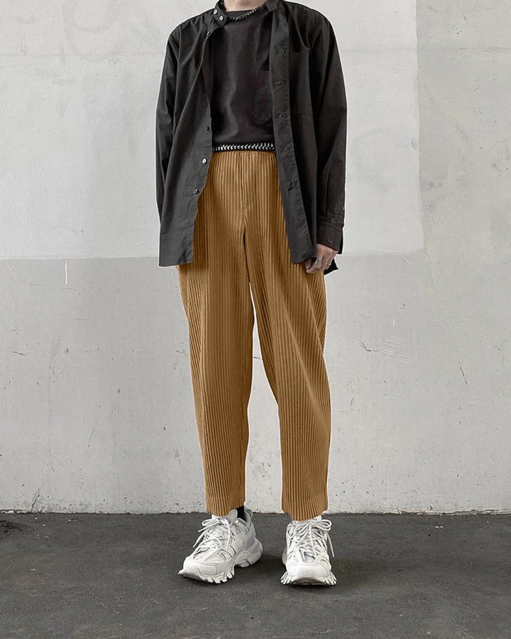 Men's cord trousers in relaxed tapered cut with fine corduroy texture Mune Fashion