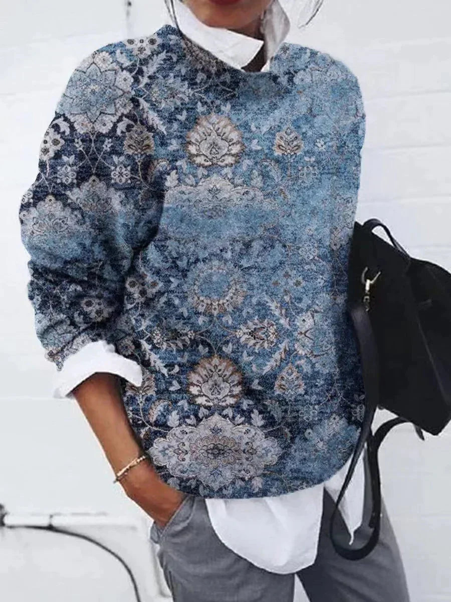 Mune | Elegant blue sweater with round neckline
