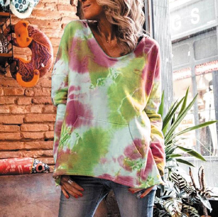 Women Oversize Batik Sweater with V-Neck and Kangaroo Pocket Mune Fashion