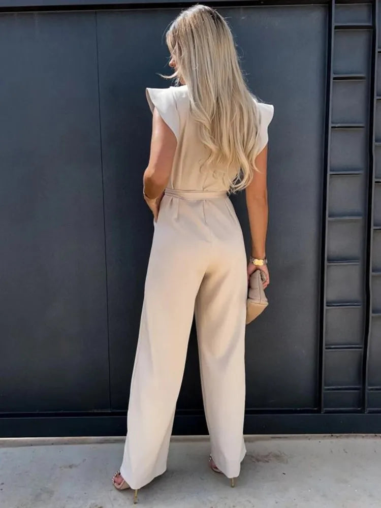 Elegant overall with ruffled sleeves