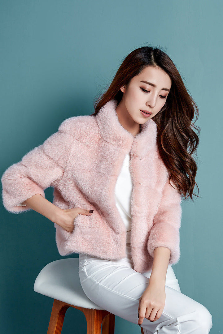 Women's Faux Fur Jacket with Modern Cut and High Collar Mune