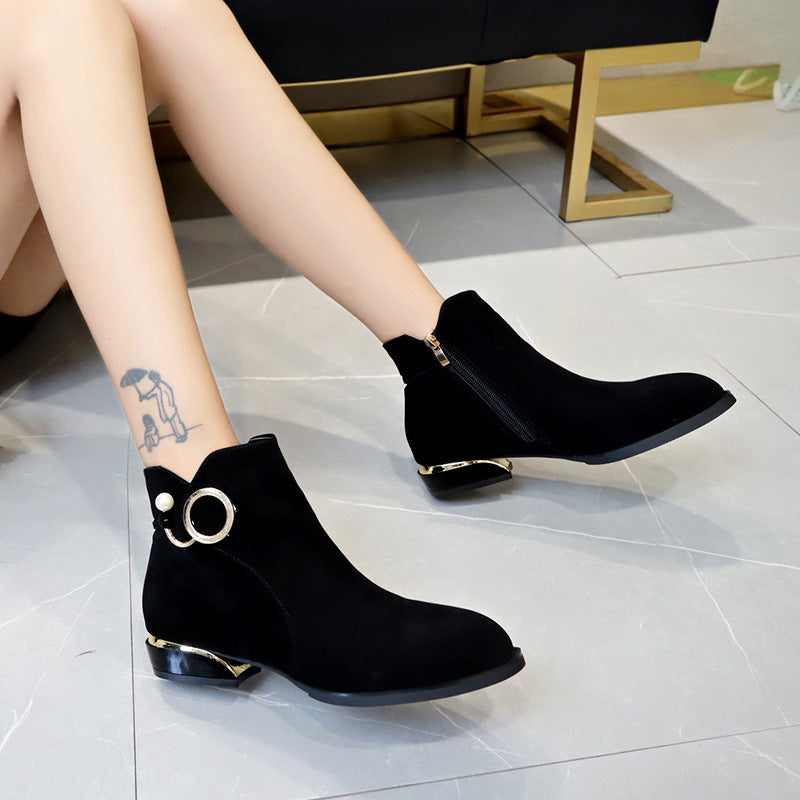 Women’s ankle boots made of velvet imitation with side zipper, golden heel edge and pearl ring Mune Fashion