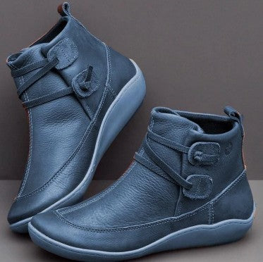 Ladies ankle-high casual ankle boots made of soft synthetic leather with padded comfort footbed and decorative Velcro straps Mune Fashion