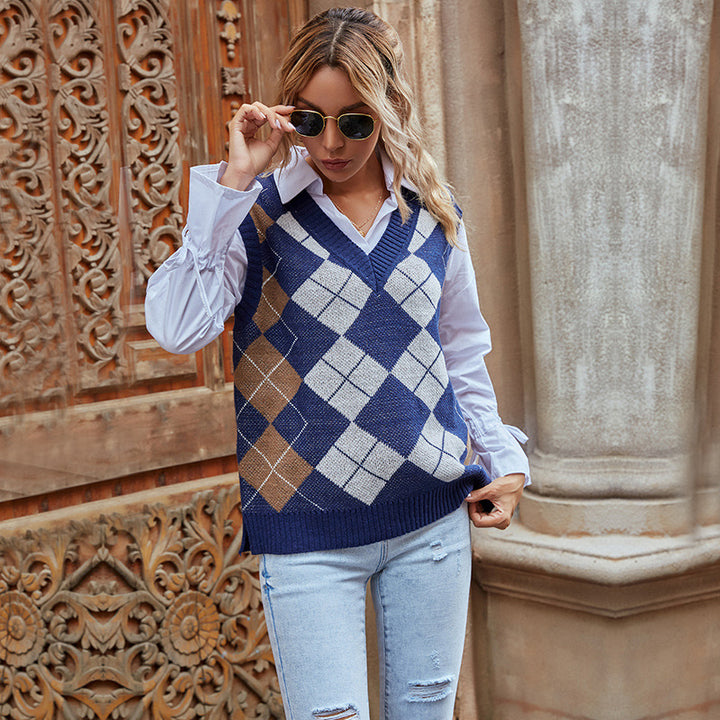 Women's Sleeveless Argyle Knit Vest with V-Neck and Retro Diamond Pattern Mune Fashion