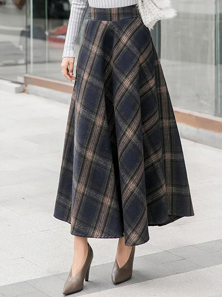 Ladies Elegant Checkered Skirt Made Of High-Quality Wool Blend with High Waist Mune