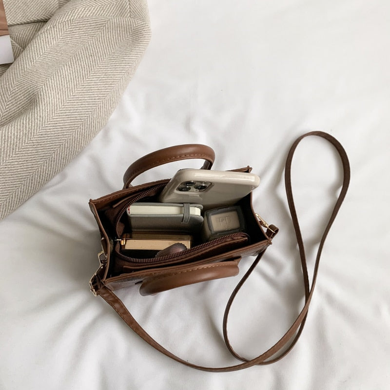 Mune | Divina Small-Sized Clutches Handbag
