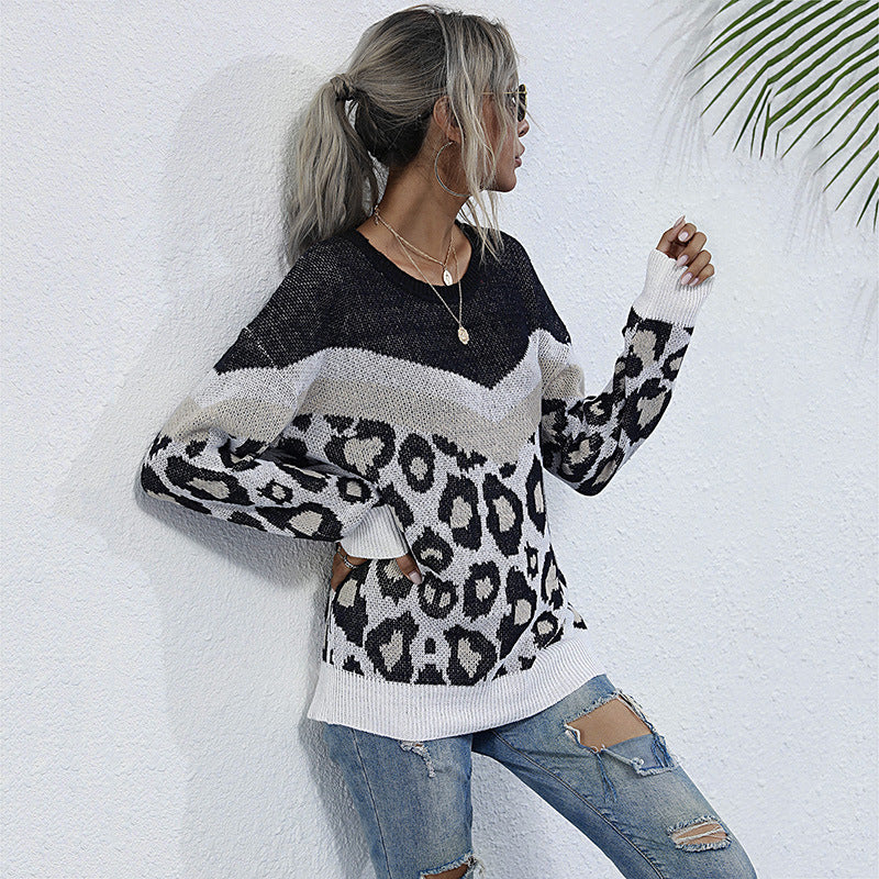 Women's oversized fine knit sweater with chevron detail and abstract leopard print Mune Fashion