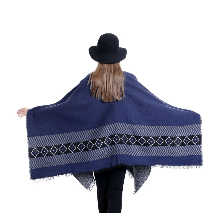 Women's Jacquard Ruana with floral motif, double-layered and fringed hem Mune Fashion