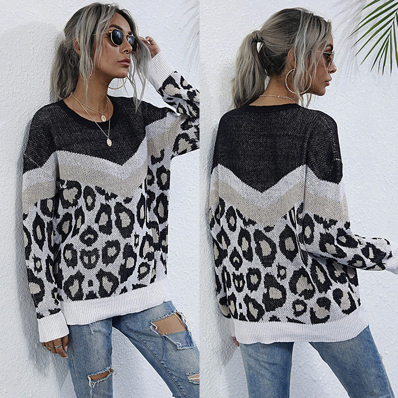 Women's Oversize Knit Sweater with Leopard Jacquard and Contrasting V-Neck Placket