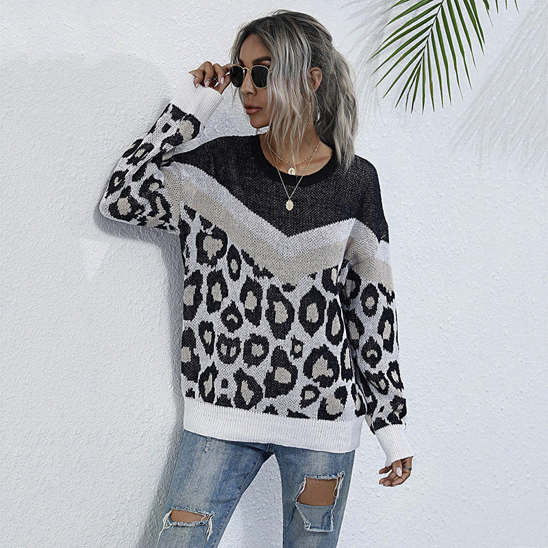 Women's Oversize Knit Sweater with Leopard Jacquard and Contrasting V-Neck Placket