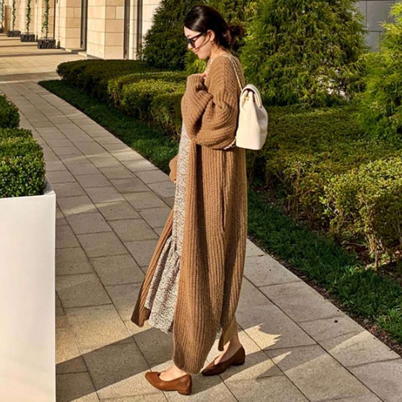 Women's Long Chunky Knit Cardigan with Oversized Fit, Shawl Collar and Patch Pockets Mune Fashion