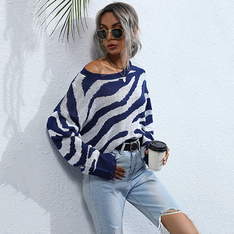 Women's Oversized Knit Sweater with ZMune Fashion Pattern, Destroyed Hem & Wide Cut Mune Fashion