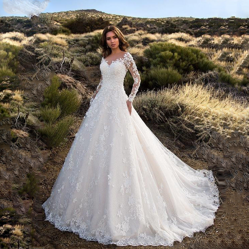 Mune Fashion | Elegant white bridal wedding dress