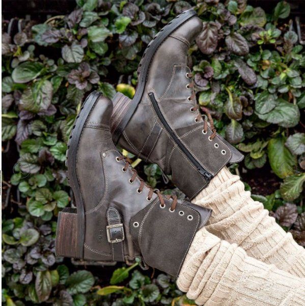 Women ankle-high lace-up boots with suede collar, decorative buckle and cushioning tread sole Mune Fashion