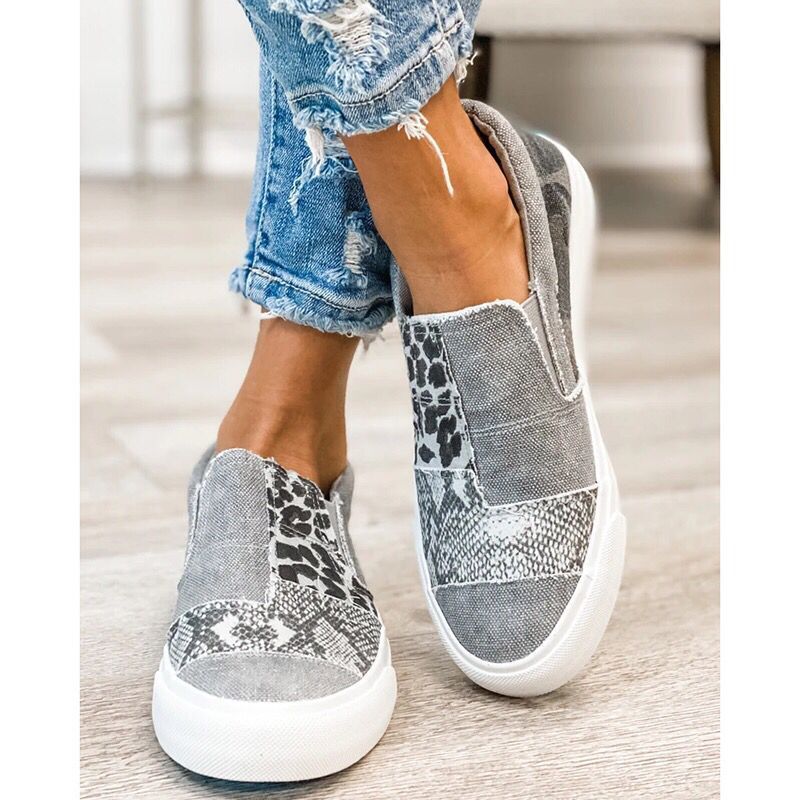 Women's fashionable Slip-On Sneakers with different animal patterns Mune Fashion