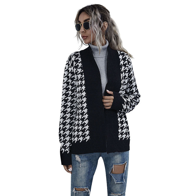 Women's Stylish Cardigan with Bicolor Houndstooth Mune Fashion