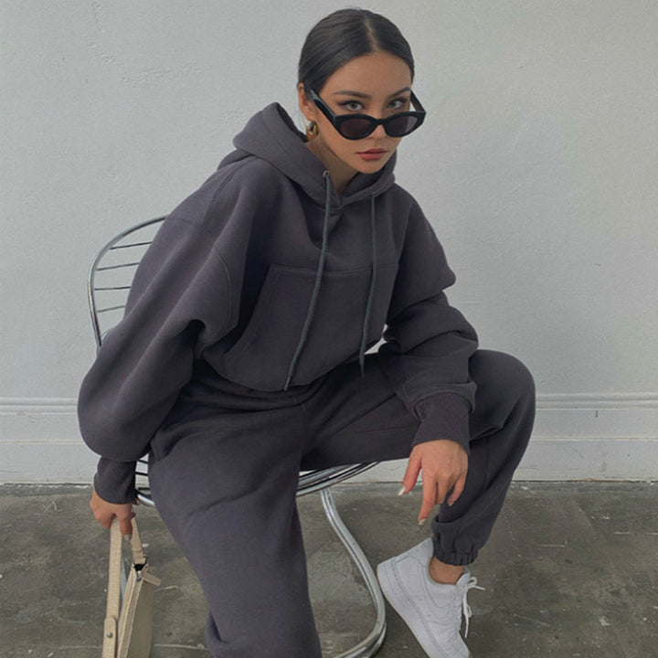 Women's cozy short hoodie and high-waisted joggers set Mune Fashion