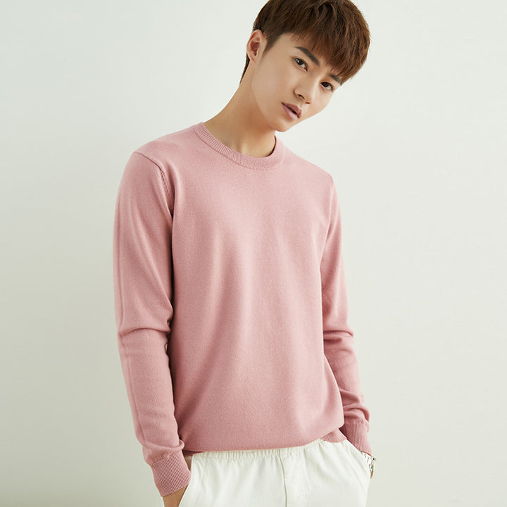 Men's fine round neck sweater made of lightweight fine knit with narrow cuffs
