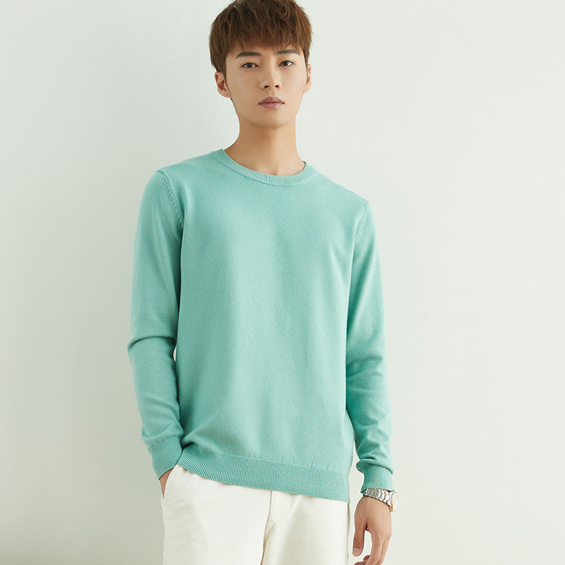 Men's fine round neck sweater made of lightweight fine knit with narrow cuffs