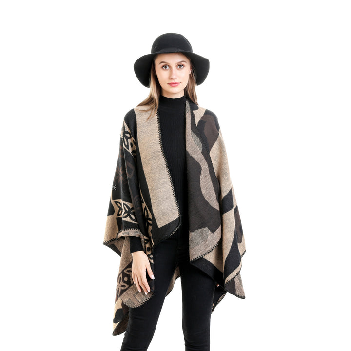 Women's jacquard knit ruana in oversized fit with graphic pattern Mune Fashion