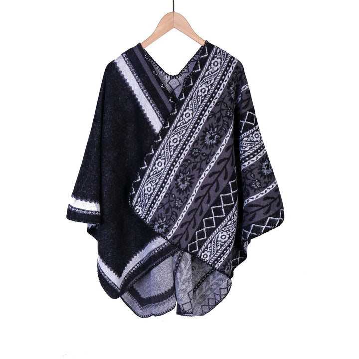 Women's Oversize Ruana Poncho with Ornament Jacquard and Crocheted Slip Stitch Mune Fashion