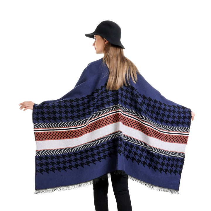 Women's Oversize Ruana with Houndstooth Jacquard and Fringe Hem Mune Fashion