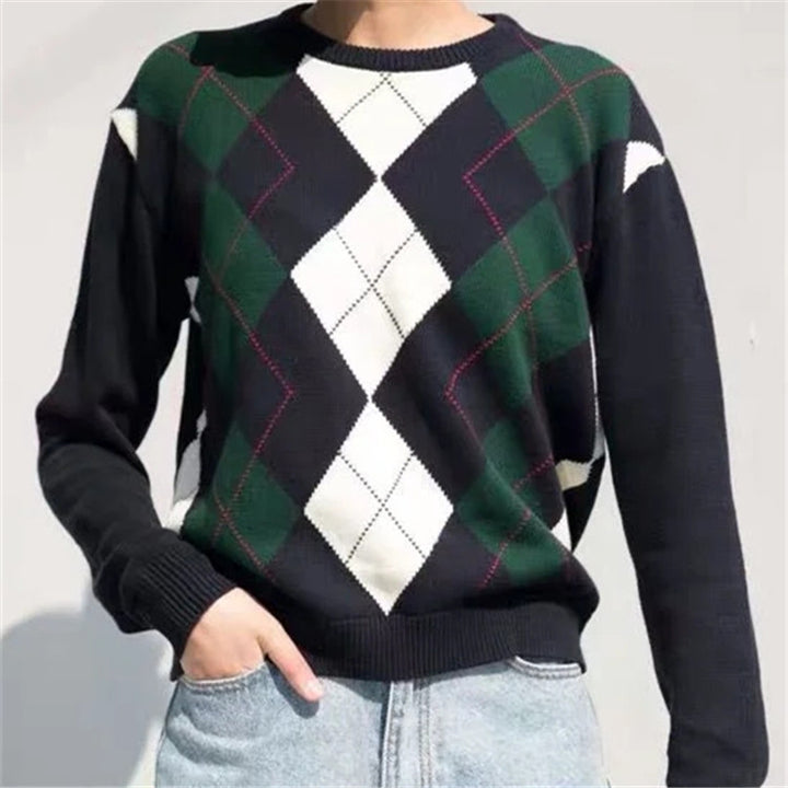 Women’s Argyle Knit Sweater with Round Neck and Ribbed Hem Mune Fashion