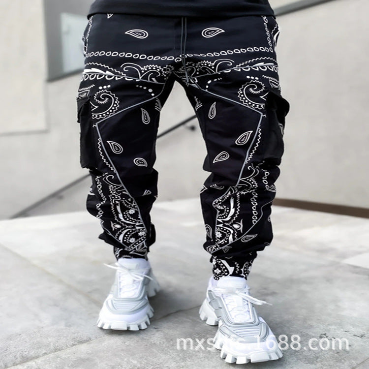 Men's cargo jogging pants with bandana print, drawstring & multiple pockets Mune Fashion
