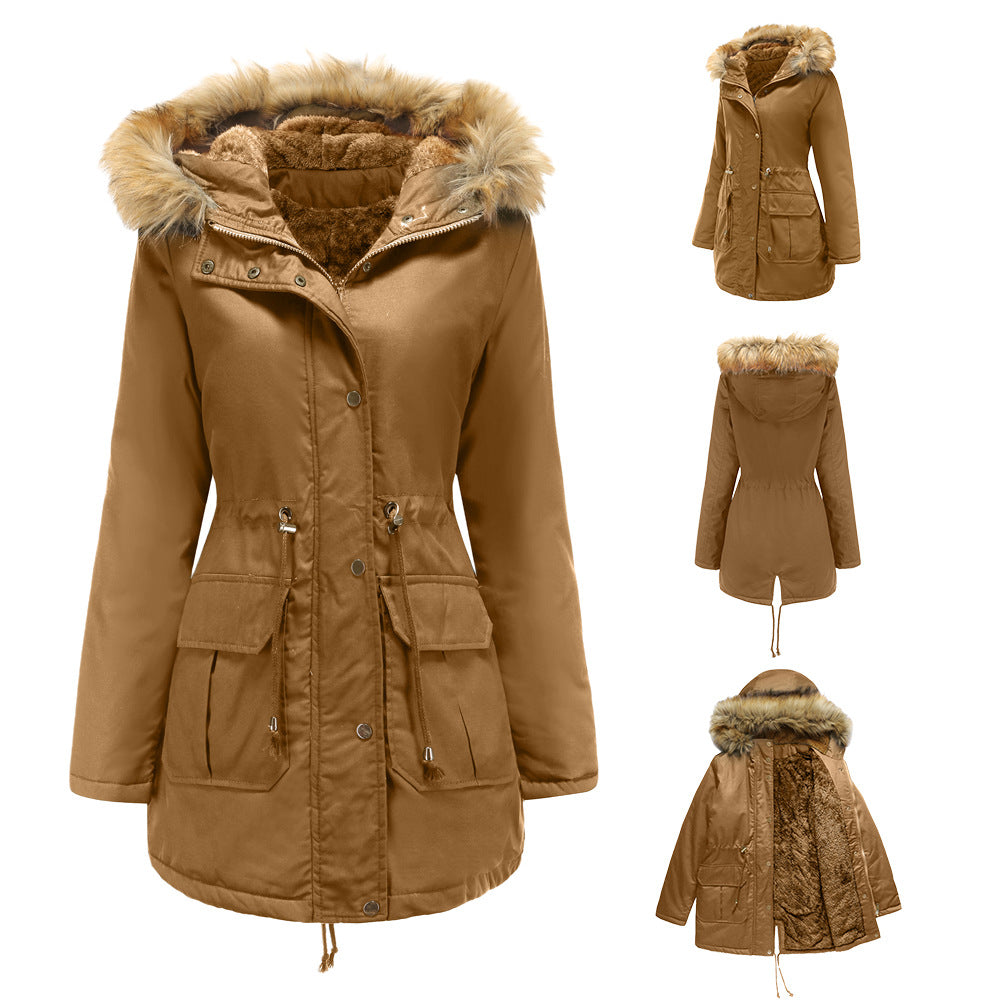 Women’s Warm Outdoor Parka with Detachable Hood and Luxurious Faux Fur Mune