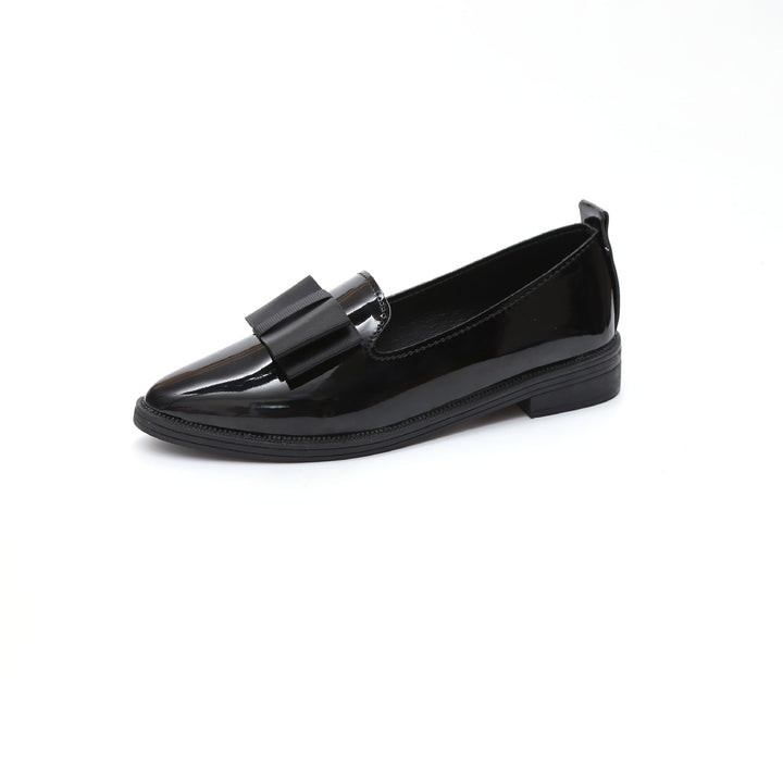 Women's elegant patent loafers with decorative bow and lightweight platform sole Mune Fashion