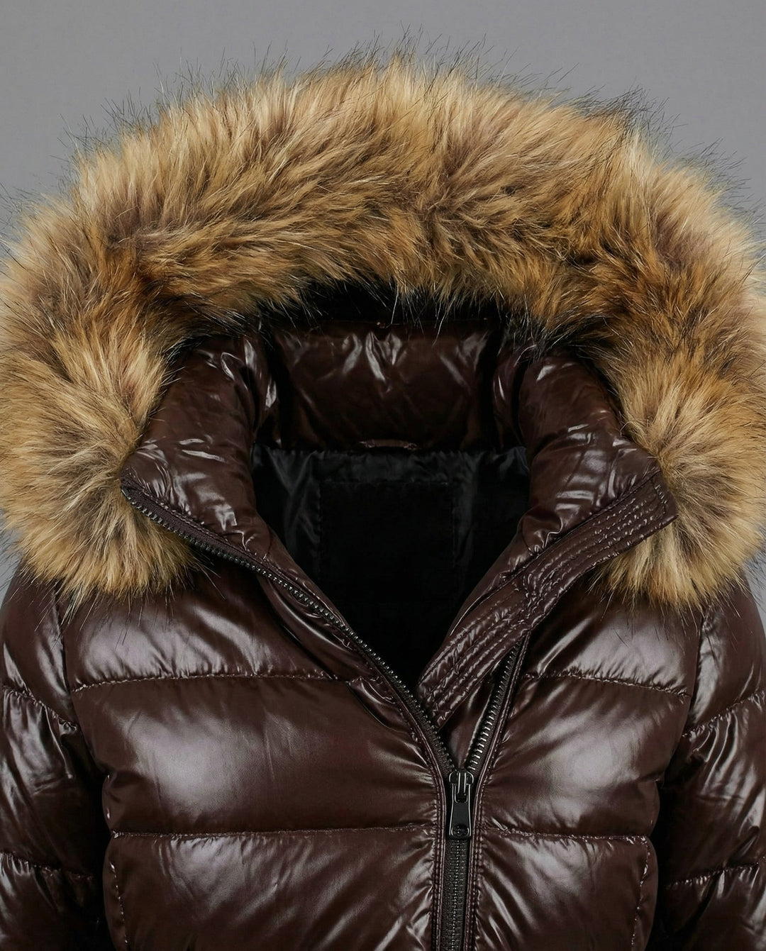Women's quilted jacket with faux fur collar