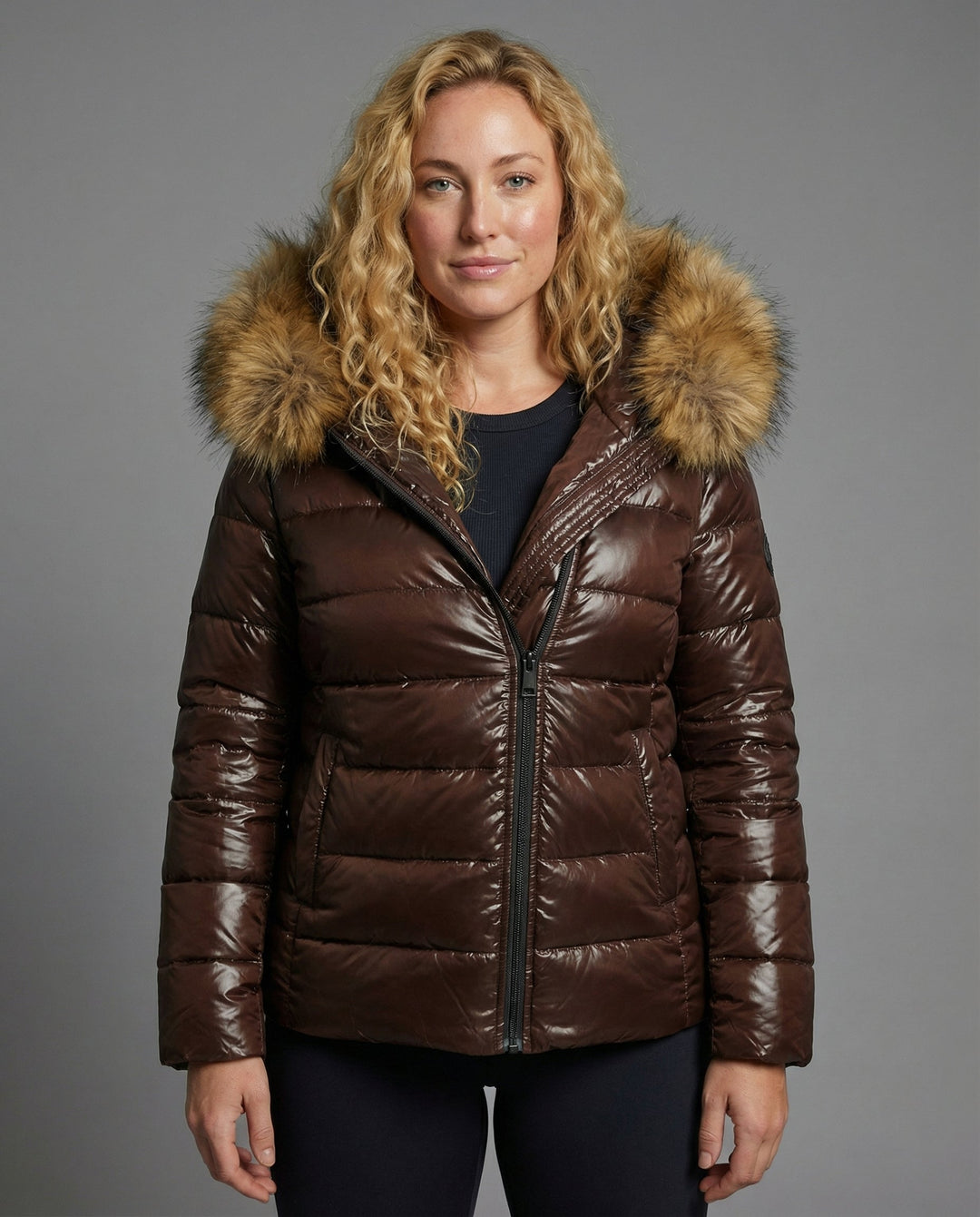 Women's quilted jacket with faux fur collar
