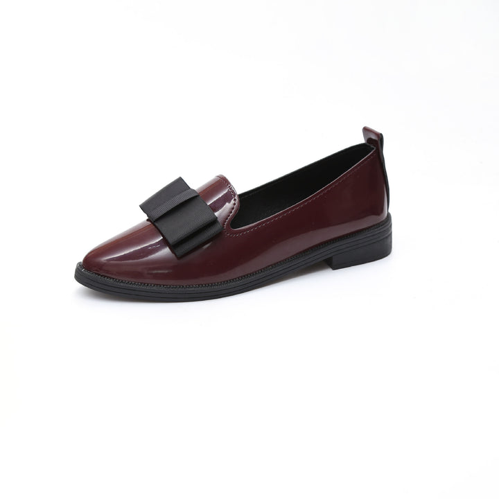 Women's elegant patent loafers with decorative bow and lightweight platform sole Mune Fashion
