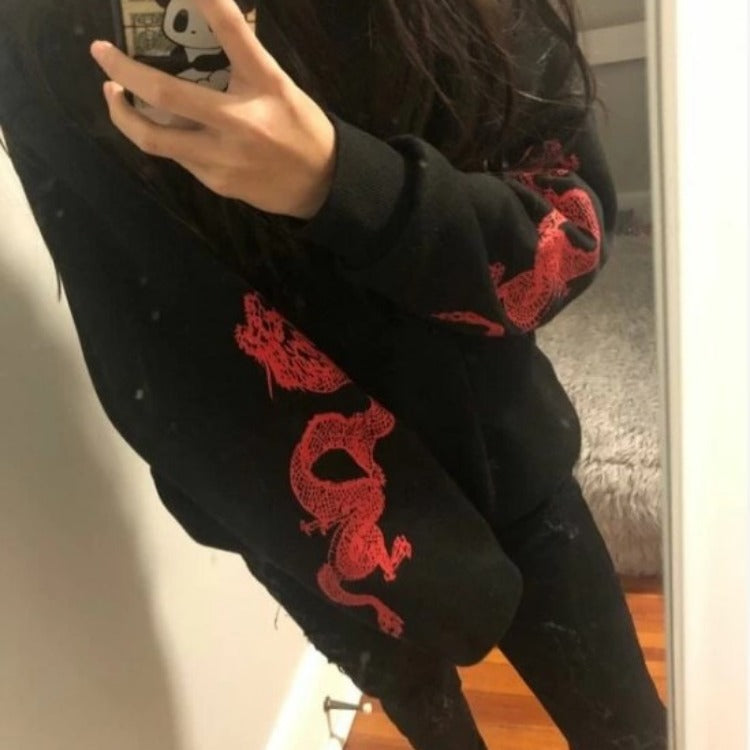 Women's Oversize Sweatshirt with Dragon Print on Sleeves and Round Neckline Mune Fashion