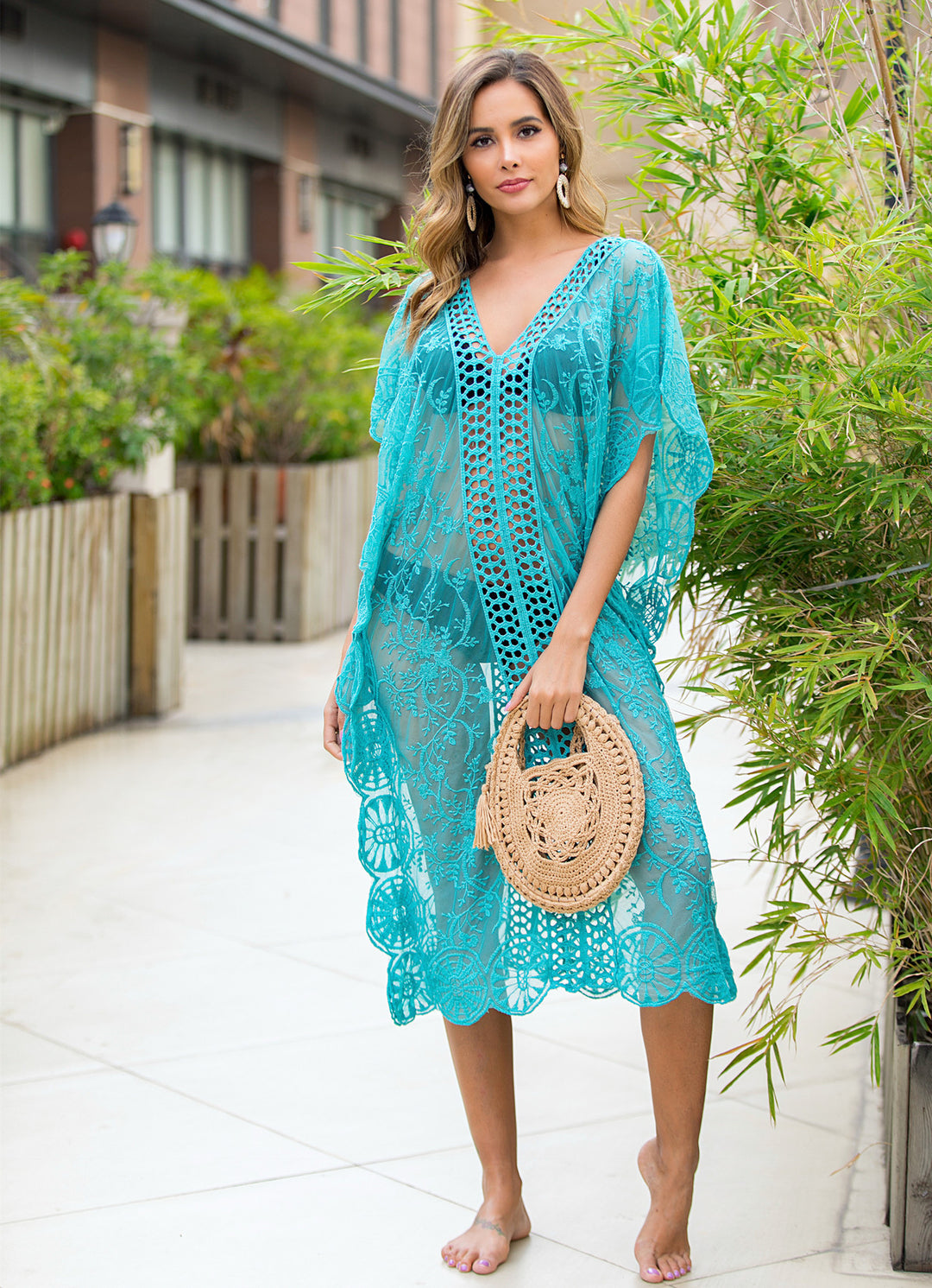 Women's luxurious beach cover-up with delicate crochet pattern Mune Fashion