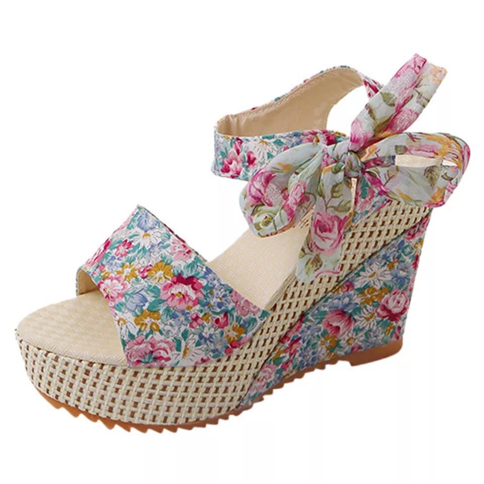 Ladies' romantic lace wedge sandals with jute platform and decorative bow Mune Fashion