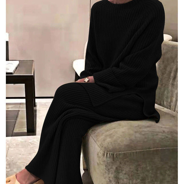 Ladies Comfortable Knit Suit In Modern Rib Design Mune