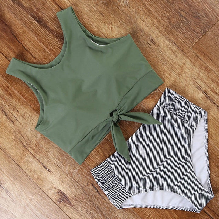 Women's Sporty Bikini Set with Fashionable Crop Top and High-Waisted Brief Mune Fashion