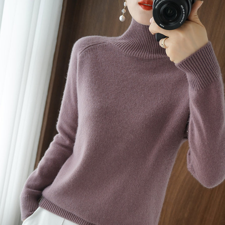 Women's turtleneck sweater made of cashmere blend with fine ribbed texture and dropped shoulder Mune Fashion