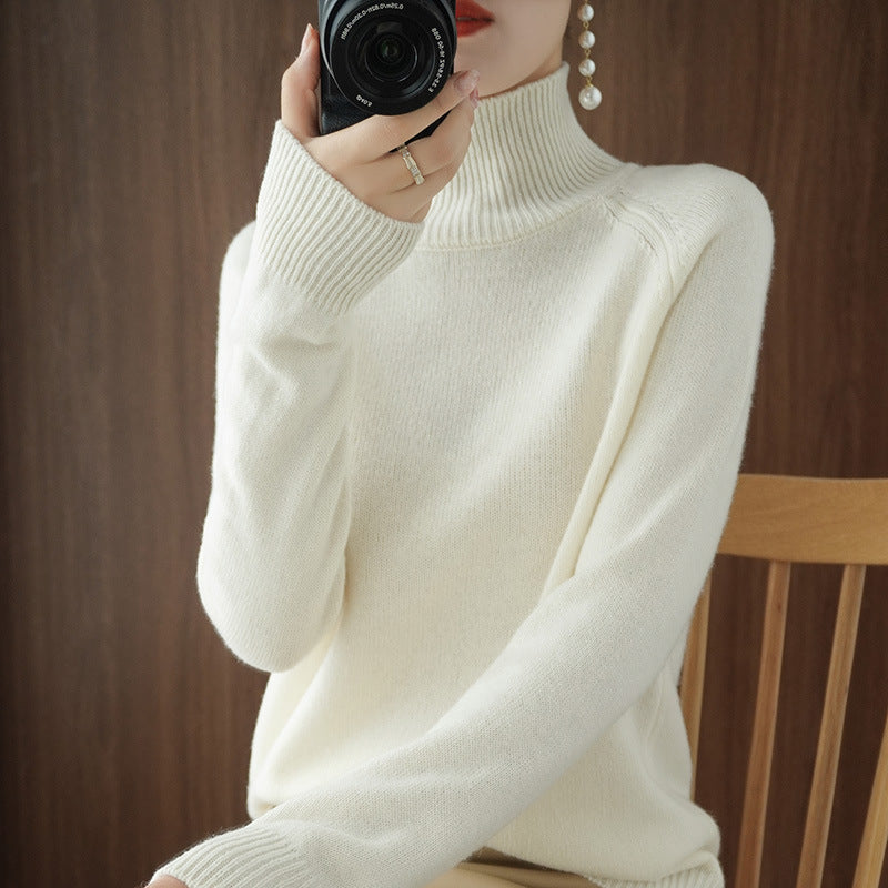 Women's turtleneck sweater made of cashmere blend with fine ribbed texture and dropped shoulder Mune Fashion
