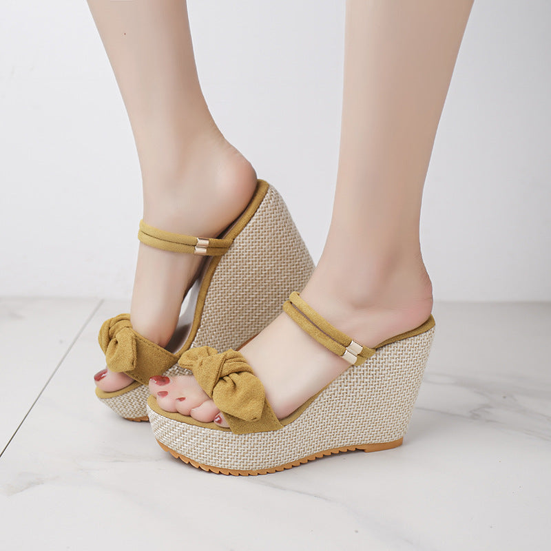 Women's Raffknoten Wedge Sandal with Woven Platform and Double Strap Closure Mune Fashion